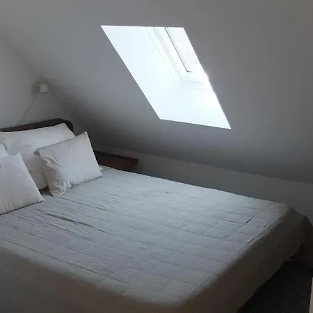 Dachgeschosswohnung Seeblick * Tutzing